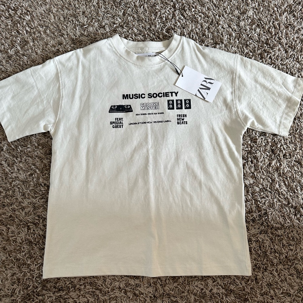 Boys ZARA over sized t-shirt size 8-9